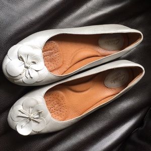 Clark’s Artisan Slippers